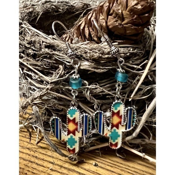 Fun Silver Tone Cactus Enamel‎ Turquoise Green Bead Dangle Earrings Handmade NEW - Picture 2 of 6